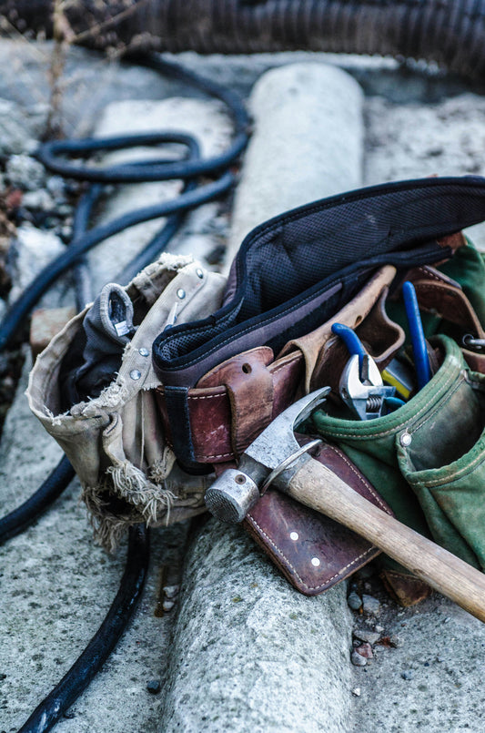 EZDeet™ vs. Traditional Carpenter’s Square: A Game-Changer for Framer